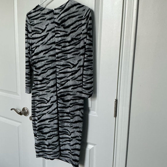 MICHAEL Michael Kors Black and Gray Patterned Long Sleeve Dress - Picture 3 of 6